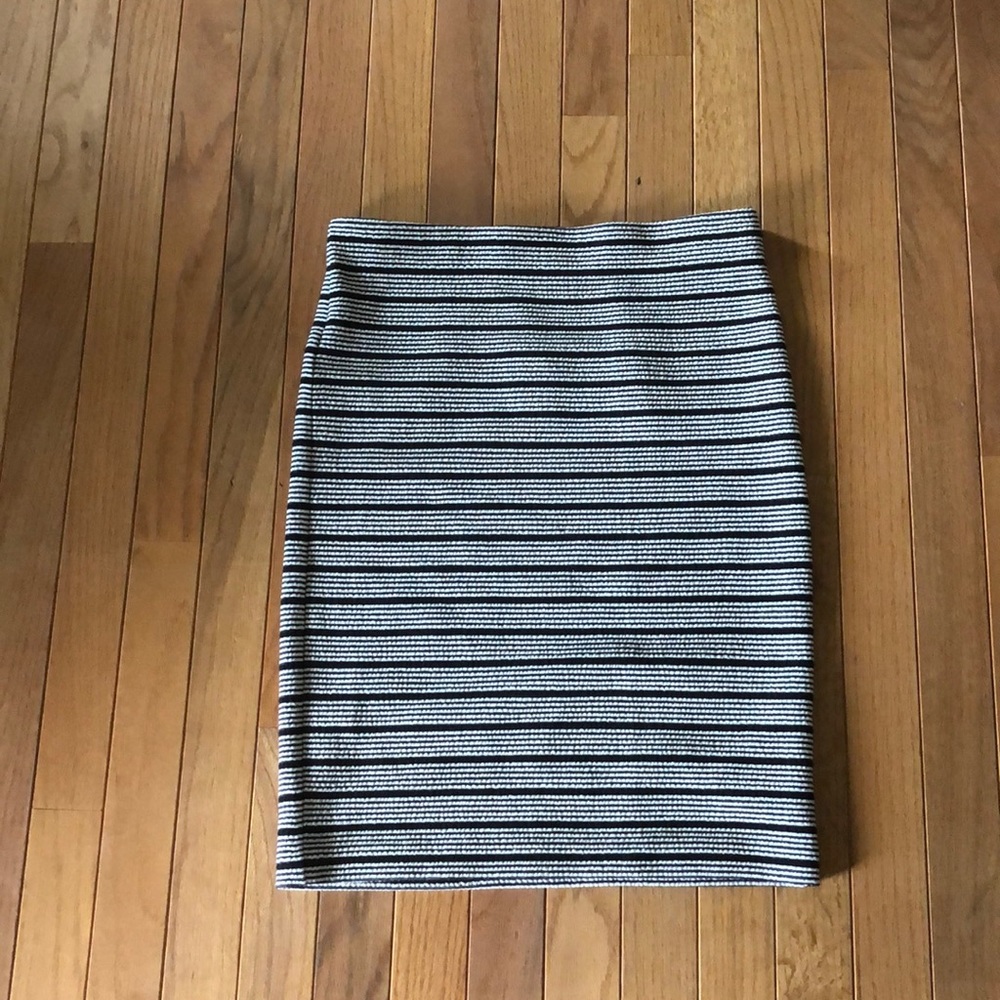Loft pencil skirt